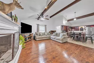 1132 Kris St, Irving, TX 75060 - Photo 5