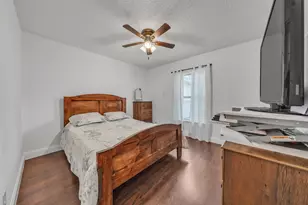 1132 Kris St, Irving, TX 75060 - Photo 21