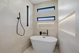 4526 Cabell Dr, Dallas, TX 75204 - Photo 15