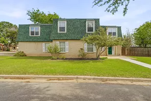 302 Hill St, Glen Rose, TX 76043 - Photo 1