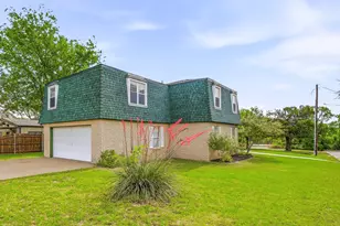 302 Hill St, Glen Rose, TX 76043 - Photo 1