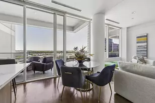 2408 Victory Park Ln, Dallas, TX 75219 - Photo 15