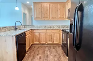 214 Lasso Ct, Mabank, TX 75143 - Photo 7