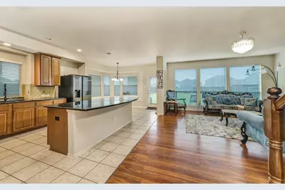 2312 Tawny Owl Road, Grand Prairie, TX 75052 - Photo 11