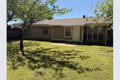 107 Hidalgo Lane, Arlington, TX 76014 - Photo 17