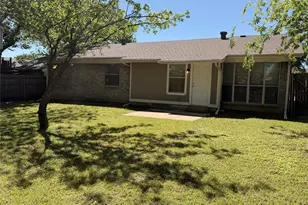 107 Hidalgo Ln, Arlington, TX 76014 - Photo 17