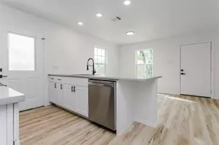 308 S 3rd, Bonham, TX 75418 - Photo 3