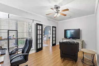 9801 Cypress Street, Denton, TX 76207 - Photo 5