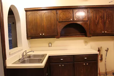 809 Forrestal Drive, Arlington, TX 76010 - Photo 11