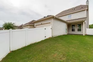 1029 Holly Anne Ln, Aubrey, TX 76227 - Photo 25