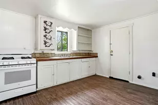 506 Bluebonnet St, Aubrey, TX 76227 - Photo 9