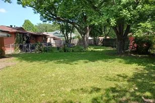 1102 11th St, Plano, TX 75074 - Photo 3