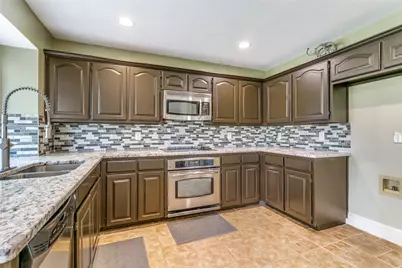 1310 Indian Lake Trail, Carrollton, TX 75007 - Photo 7