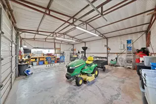 163 N Savanna Dr, Rhome, TX 76078 - Photo 33