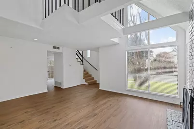 2160 Fleur De Lis Court, Arlington, TX 76012 - Photo 3