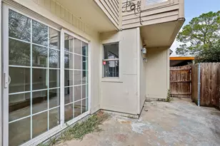 2160 Fleur De Lis Ct, Arlington, TX 76012 - Photo 17