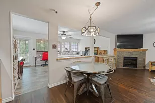 605 Owens Dr, Crowley, TX 76036 - Photo 9