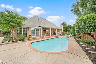 8800 Thornway Dr, North Richland Hills, TX 76182 - Photo 33