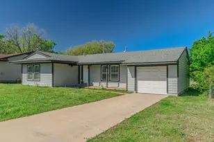1704 Langford St, Greenville, TX 75401 - Photo 29