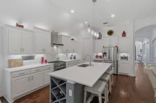 815 Dove Trl, Euless, TX 76039 - Photo 9