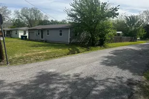 623 Grayson St, Pottsboro, TX 75076 - Photo 3