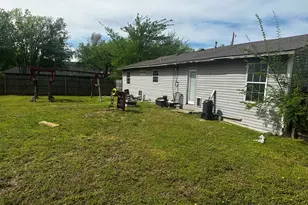 623 Grayson St, Pottsboro, TX 75076 - Photo 5