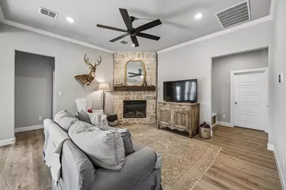 108 Spring Run Drive, Decatur, TX 76234 - Photo 5