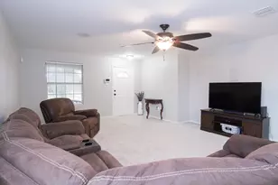 1628 Princess Ln, Little Elm, TX 75036 - Photo 3
