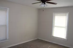 202 SE 9th St, Grand Prairie, TX 75051 - Photo 5