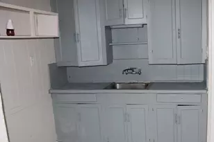 202 SE 9th St, Grand Prairie, TX 75051 - Photo 3