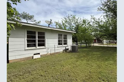 1602 SE 11th Avenue, Mineral Wells, TX 76067 - Photo 19