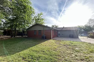 913 Fisher St, Sulphur Springs, TX 75482 - Photo 5