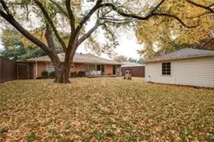 6310 Lange Cir, Dallas, TX 75214 - Photo 23
