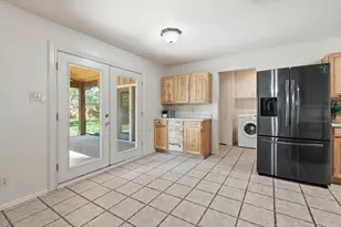 1119 W Westhill Dr, Cleburne, TX 76033 - Photo 7