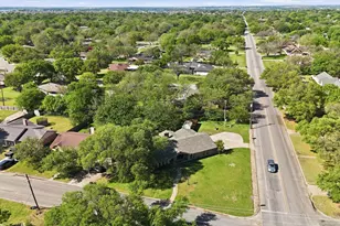 1119 W Westhill Dr, Cleburne, TX 76033 - Photo 37