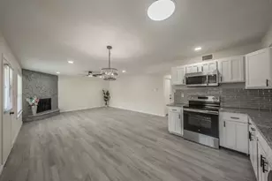 228 Blair Ln, Arlington, TX 76014 - Photo 11