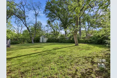 2210 Robinwood Lane, Denton, TX 76209 - Photo 39