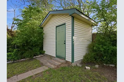 2210 Robinwood Lane, Denton, TX 76209 - Photo 35