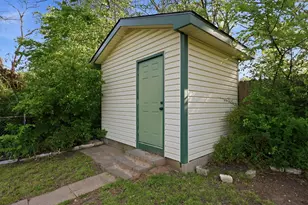 2210 Robinwood Ln, Denton, TX 76209 - Photo 35