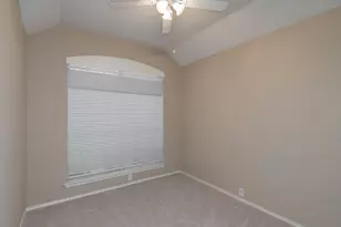 10212 Waters Dr, Irving, TX 75063 - Photo 17