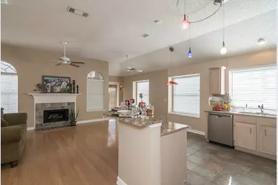 10212 Waters Drive, Irving, TX 75063 - Photo 7