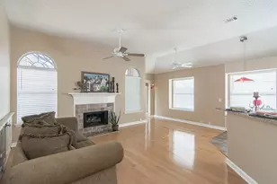 10212 Waters Dr, Irving, TX 75063 - Photo 13