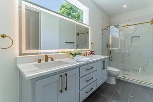 8749 Rexford Dr, Dallas, TX 75209 - Photo 17