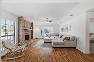 1132 Trinity Dr, Benbrook, TX 76126 - Photo 5