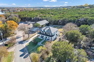 721 Rock Harbor Ct, Granbury, TX 76048 - Photo 3