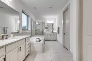 9694 Brackenfield Ln, Frisco, TX 75035 - Photo 17