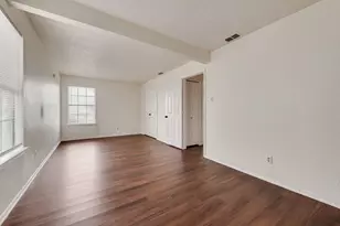 4028 O B Crowe Dr, Dallas, TX 75227 - Photo 17