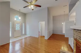 2702 Garden Springs Dr, Richardson, TX 75082 - Photo 5