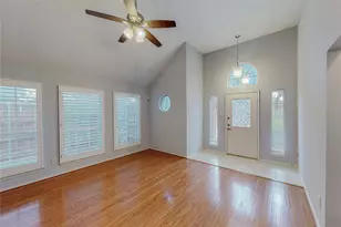 2702 Garden Springs Dr, Richardson, TX 75082 - Photo 7