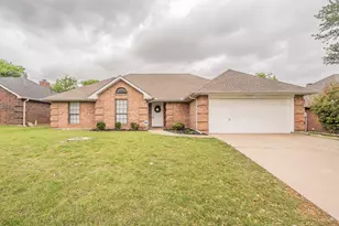 117 Downwood Dr, Burleson, TX 76028 - Photo 1